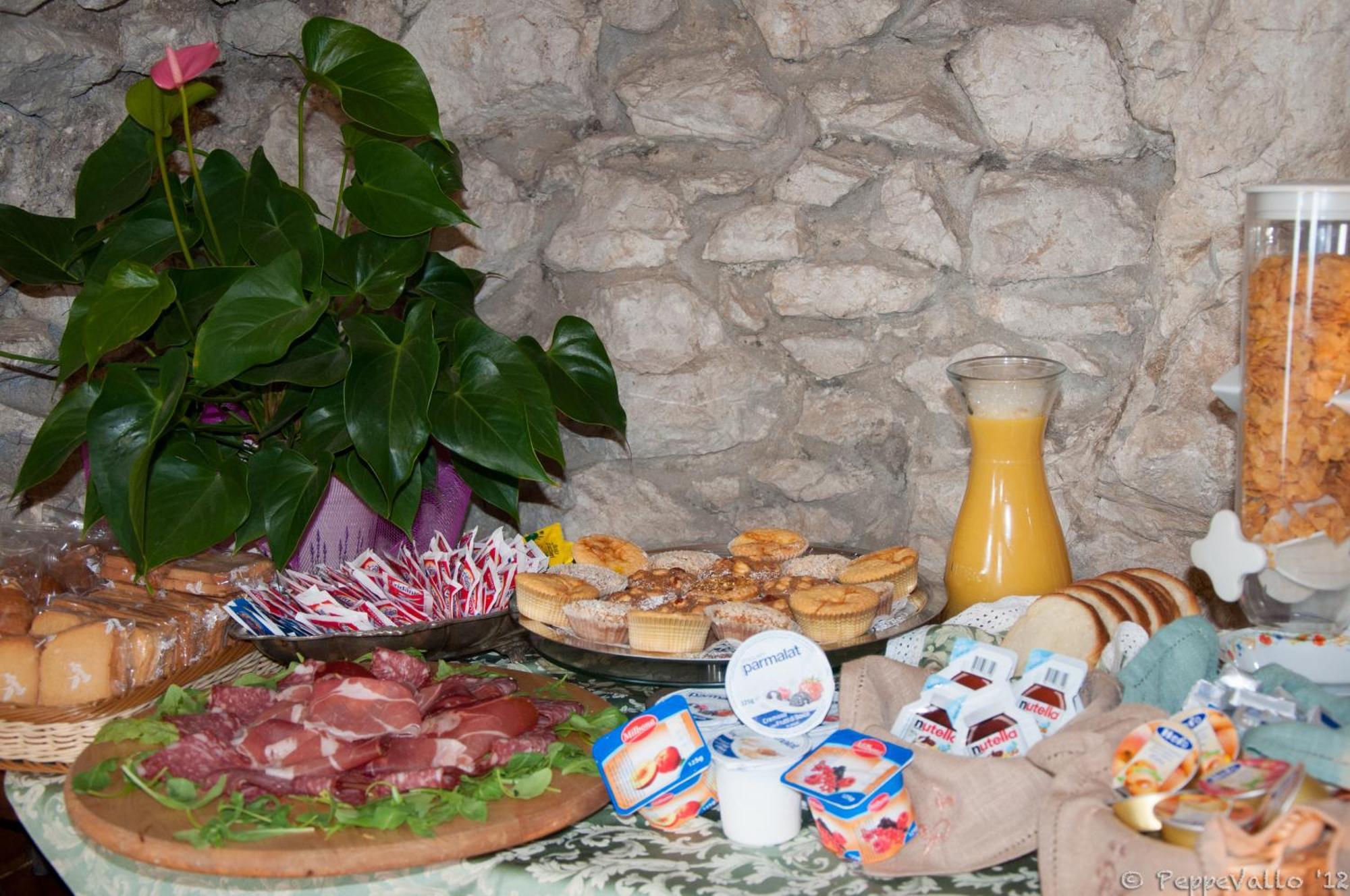 Locanda Dell'Arcangelo Rocca Massima ภายนอก รูปภาพ