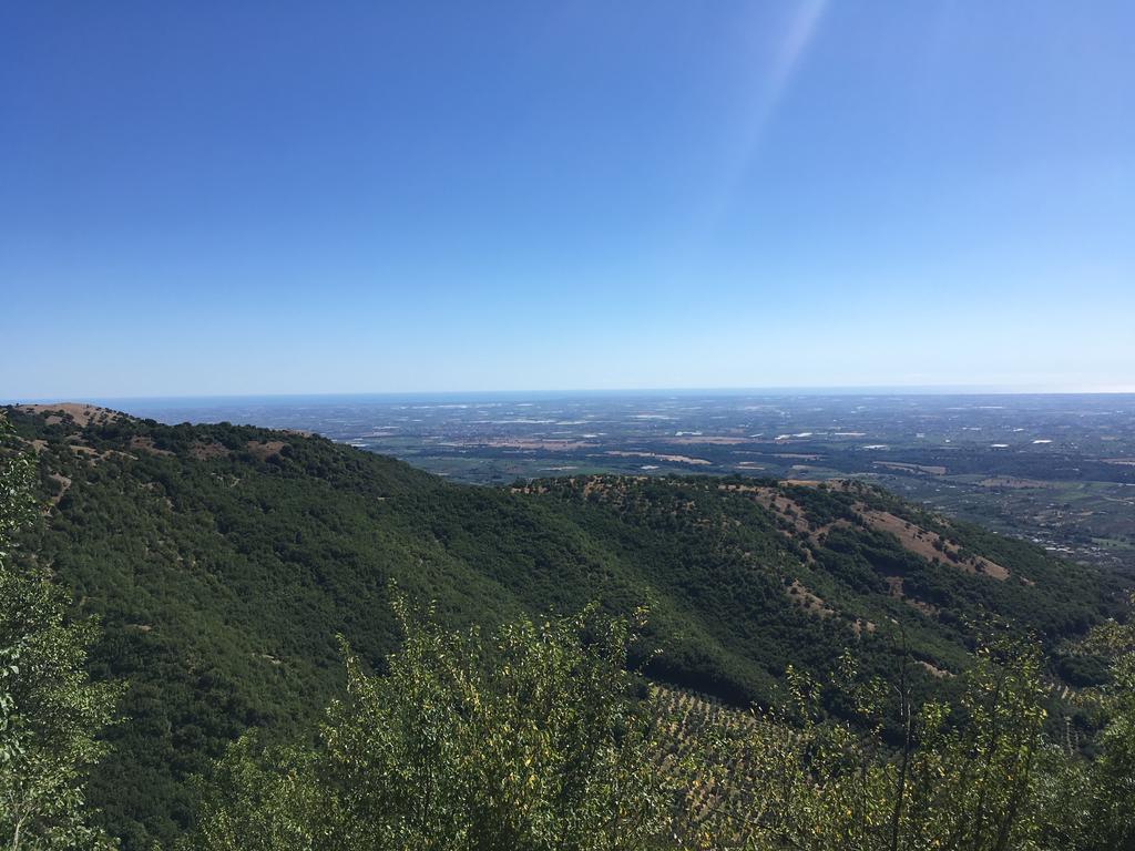 Locanda Dell'Arcangelo Rocca Massima ภายนอก รูปภาพ